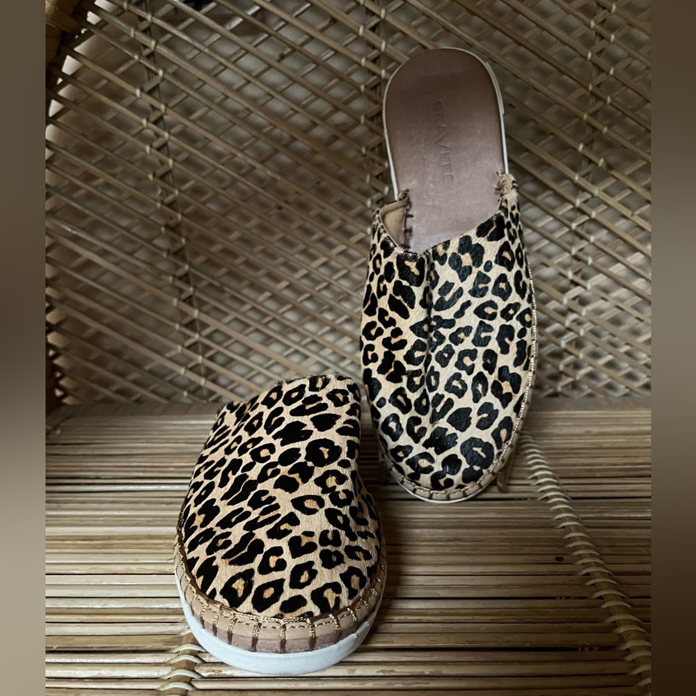 SeaVees Lido Slides - Picture 2 of 9